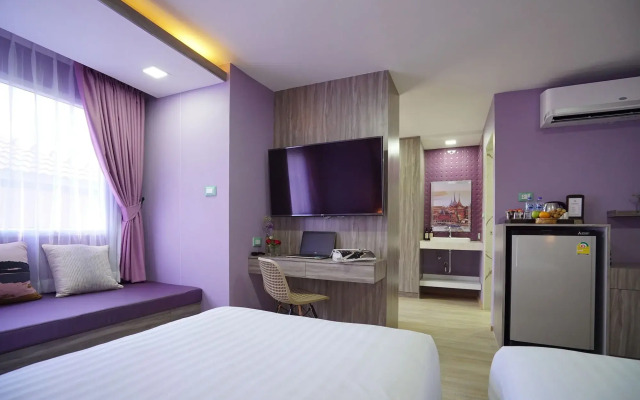 The Qube Fifty Hotel
