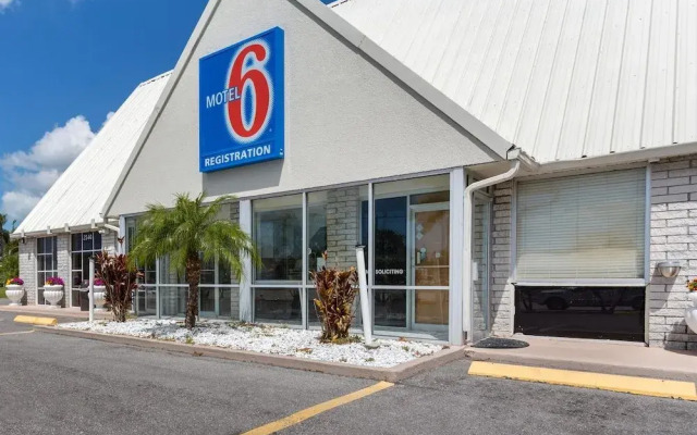 Studio 6 Englewood, FL