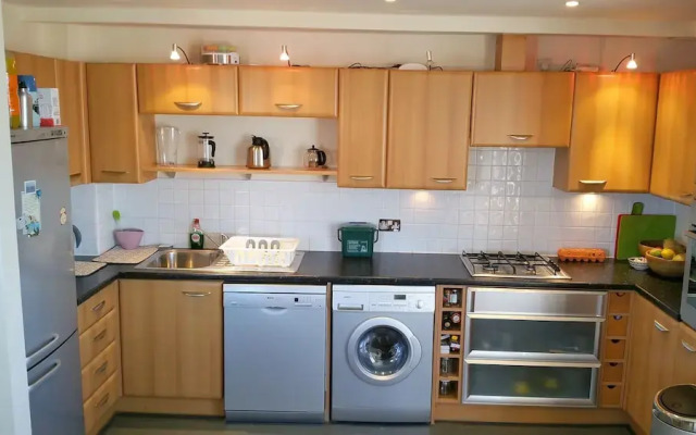 Central Station Apartment by Paymán Club