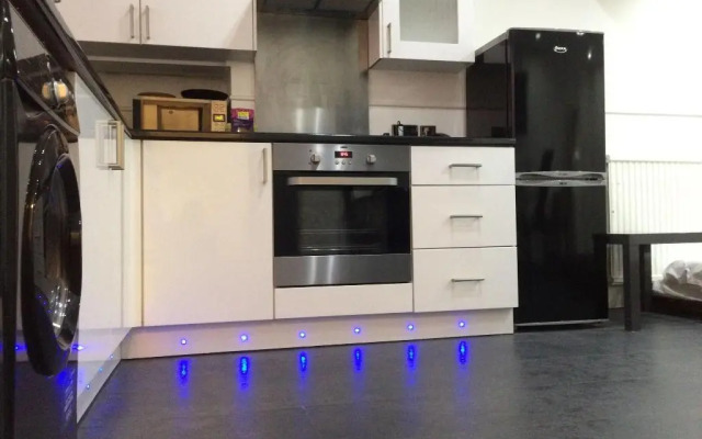 London Continental Hotel