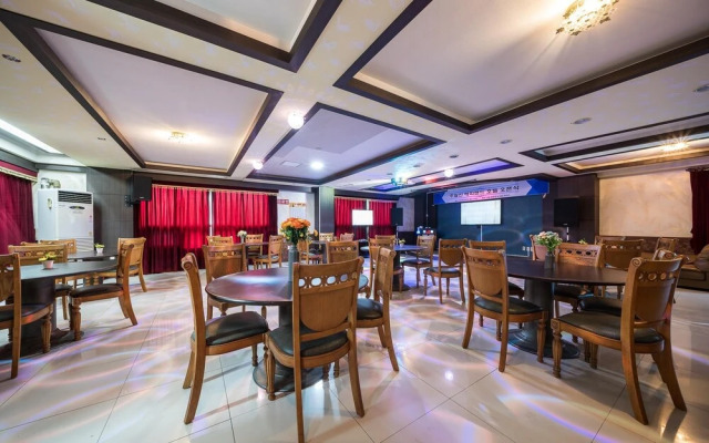 Damyang Chuwolsan Happy Land