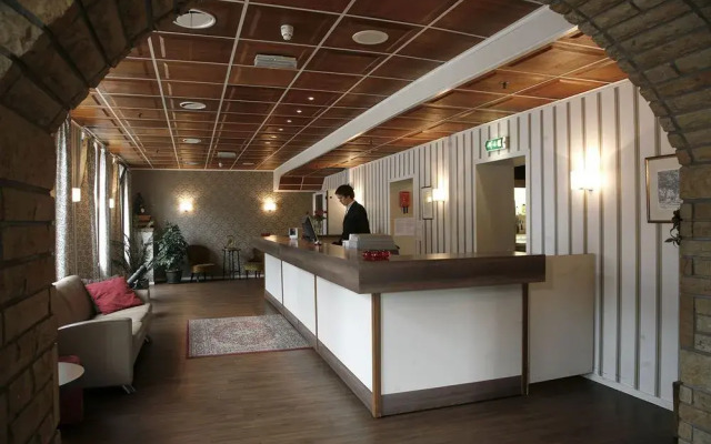 Moss Hotel & Apartments