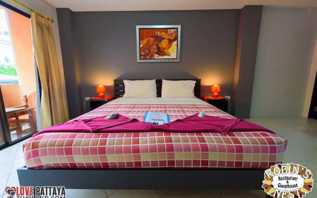 Robin’s Nest Guesthouse & Restaurant