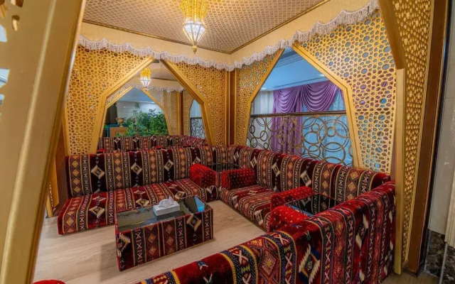 Violet Al Azizia Hotel