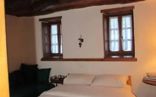 Traditional Rooms Ioannidis