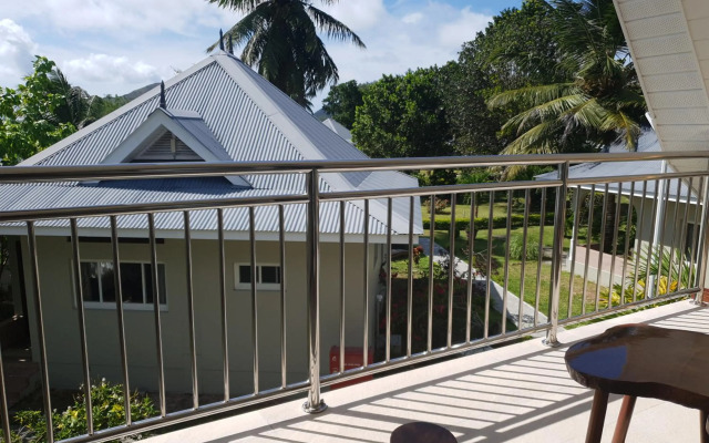 Cote d'Or Footprints