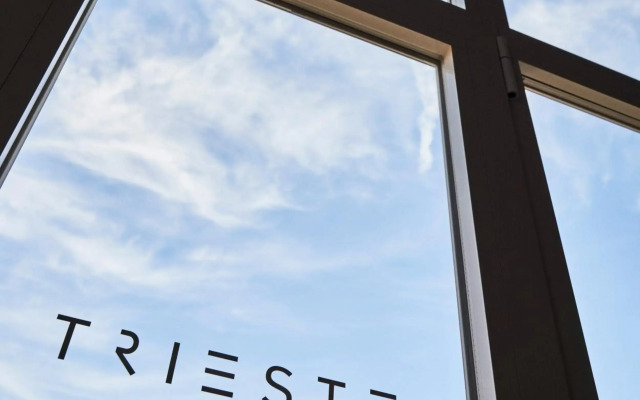 The Modernist Hotel