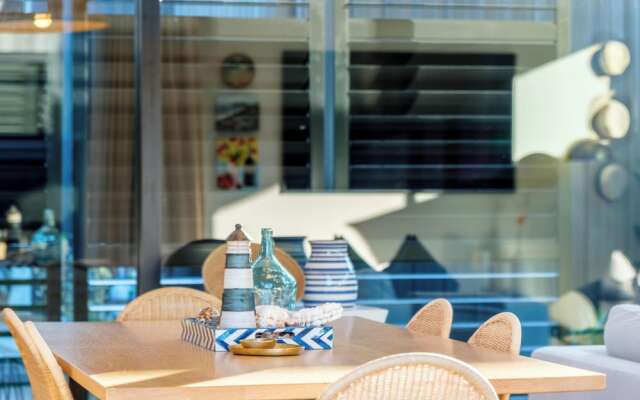 Waiata Beach House - Onetangi Beach