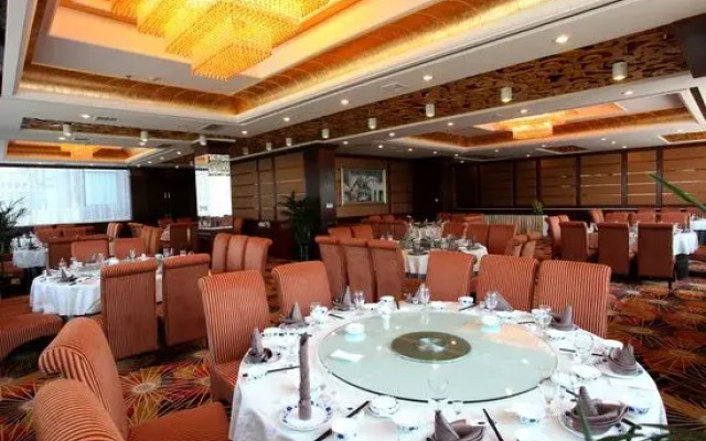 Yujing Garden Holiday Hotel