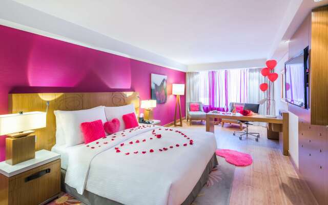 Radisson Blu Hotel, Kuwait