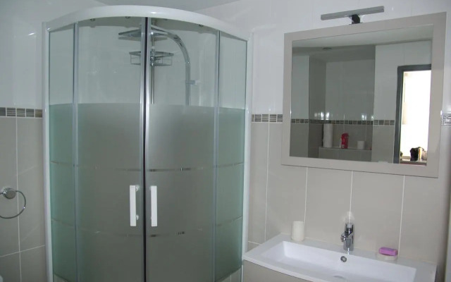 Luxurious 65M2 Appartment In Front Of The River