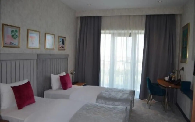 Arena Grand Hotel