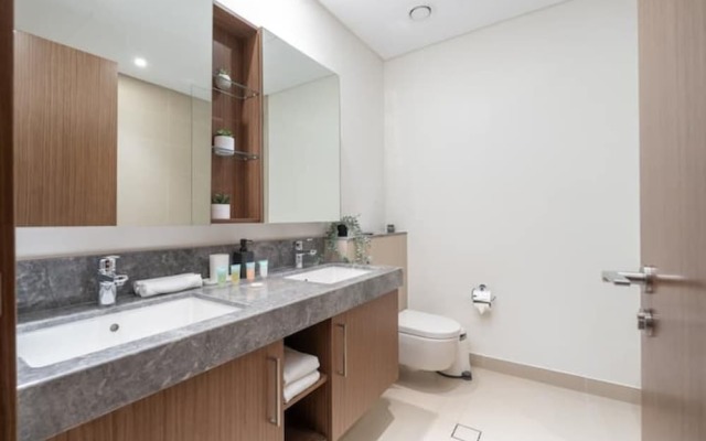 5242 Dubai Marina JBR Beach & Ain Dubai