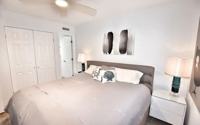 0607 Waters Edge Resort 1 Bedroom Condo by Redawning