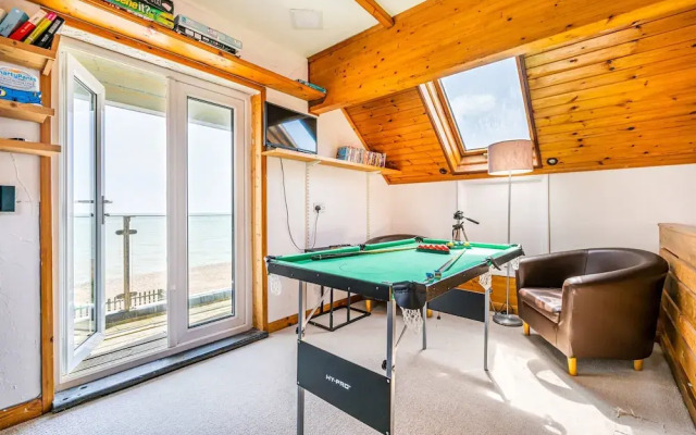 Beachfront House With 2 Kayaks Sleeps 8