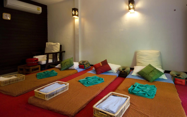 Rainforest Chiangmai Hotel