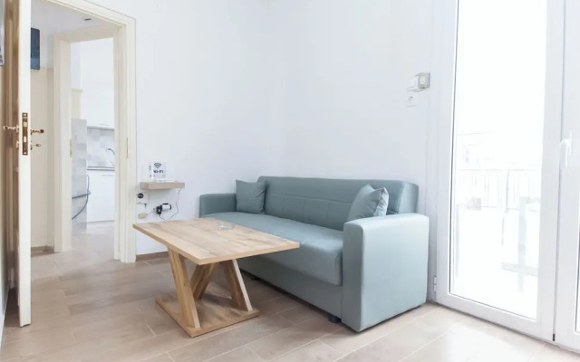 Modern Comfort 1Bd Apt with Balcony