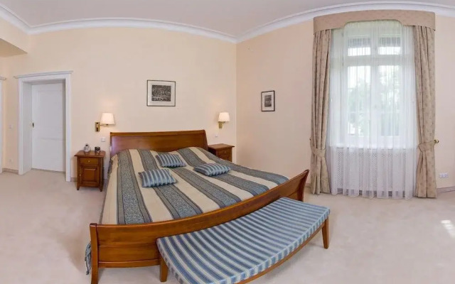Jagdschloss Baden-Baden Park-Hotel & Spa GmbH