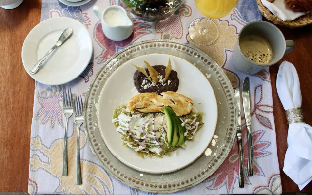 Santo Refugio Heritage Hotel