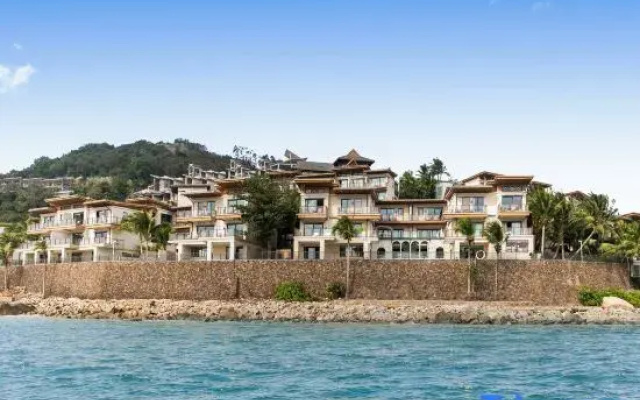 Wanning Half-Mountain Seacliff Lighthouse Pool Villa (Shenzhou Peninsula Potougang Branch)