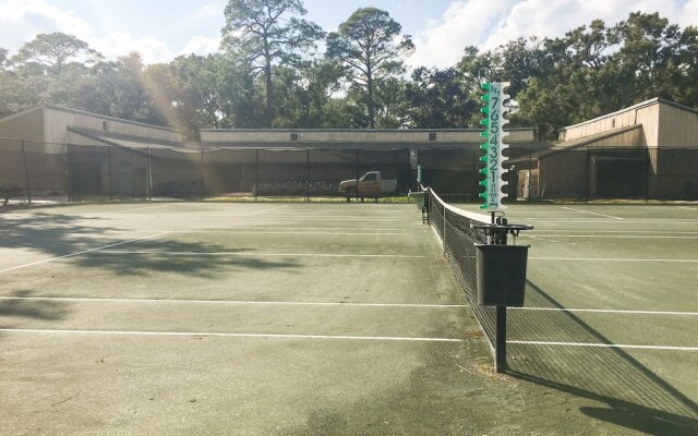 7811cent 2 Bedroom Condo