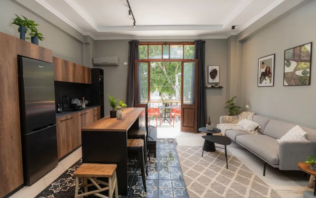 DeBlox living - Alhambra Apartments