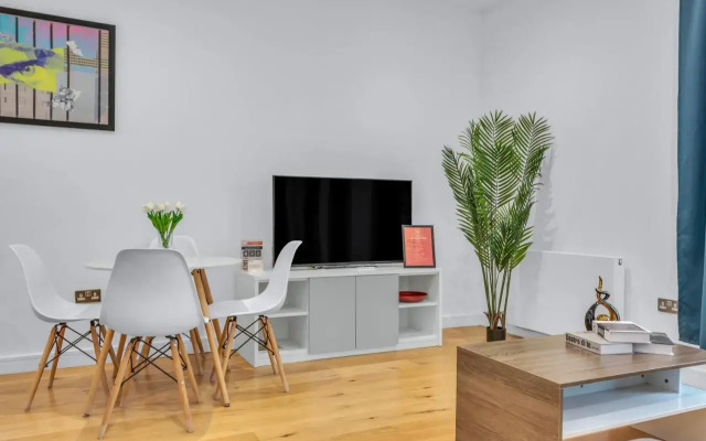 Heathrow Central Apartments By Mysquare