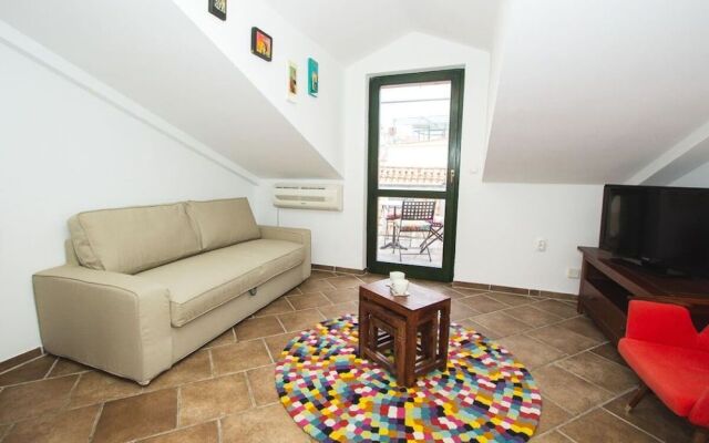 Jerry & Oli's Apartments