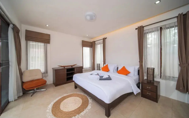 Spacious Private 4 BR Villa With a Working Office