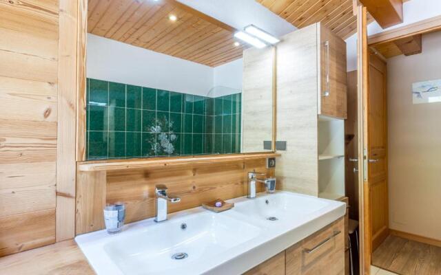 Chalet La Clusaz, 5 pièces, 9 personnes - FR-1-437-56