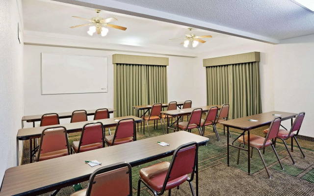 La Quinta Inn by Wyndham Merrillville