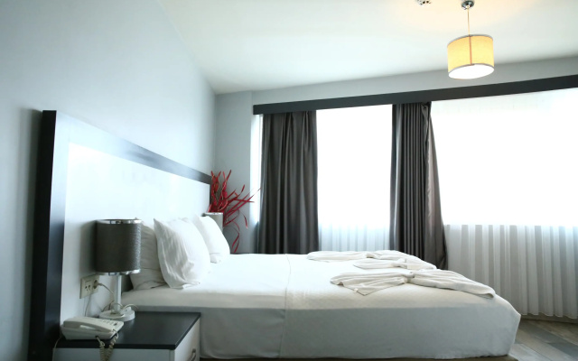 Eva Otel