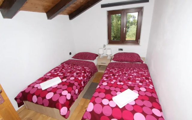 Holiday House Cuvi