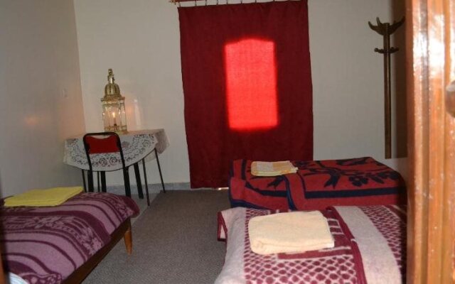 Hotel Almanader