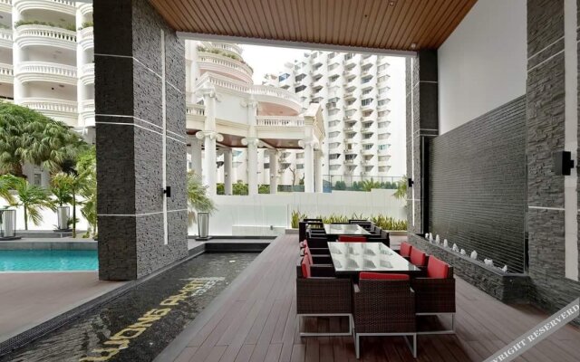 Wong Amat Tower Condominium
