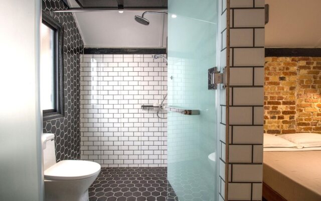 The Brownstone Hostel & Space