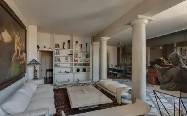 Prometeo Halldis Apartments