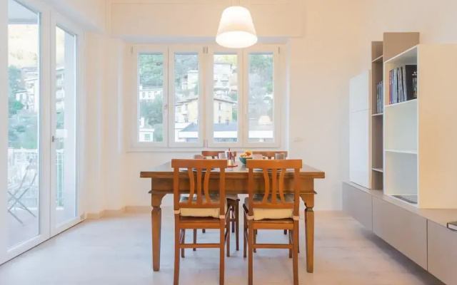 Via Crispi in Como With 1 Bedrooms and 1 Bathrooms