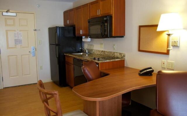 Candlewood Suites Champaign-Urbana University Area, an IHG Hotel