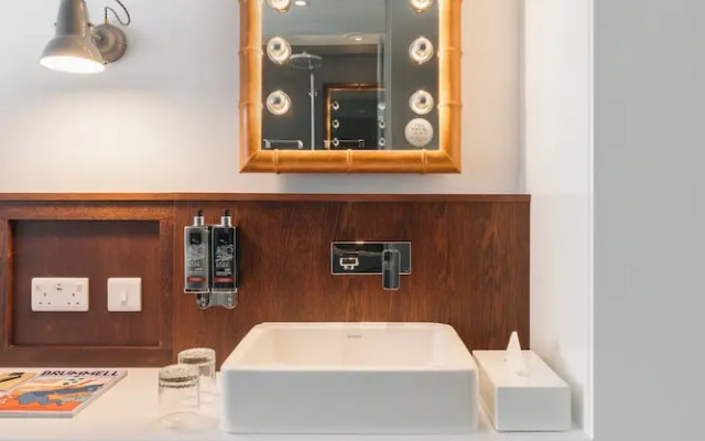 Ruby Stella Hotel London