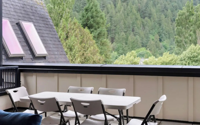 Harmony Haven 2BR Lakefront Suite