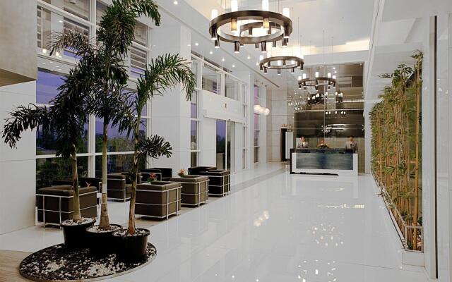 St Laurn Suites