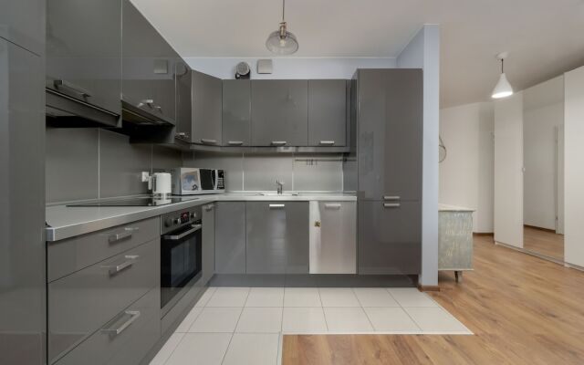 Modern Apartment With Balcony by Renters