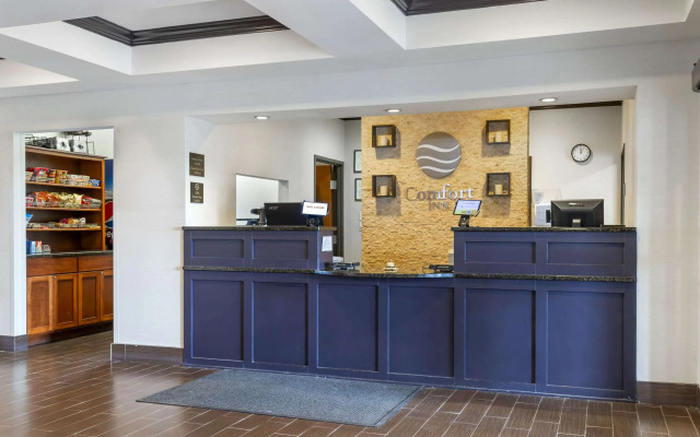 Comfort Inn & Suites