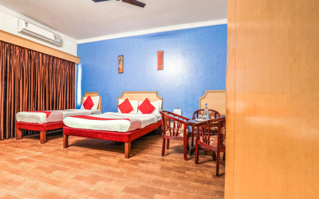 OYO 12237 Luxury Villas