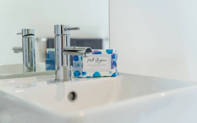 The Edge at Gilberton - Wifi - Nespresso - City Fringe