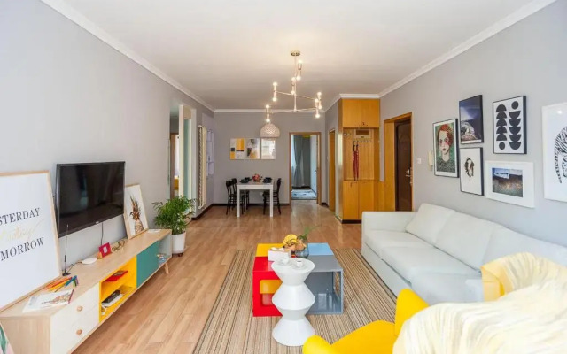 Zhengzhou Zhongyuan·Zhongyuan Wanda· Locals Apartment 00122680