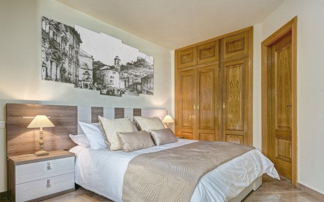 Modern 2 Bd Aptm Close To The Cathedral Isabel La Catolica Iii