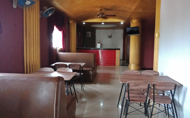 OYO 2574 Z Suites Hotel