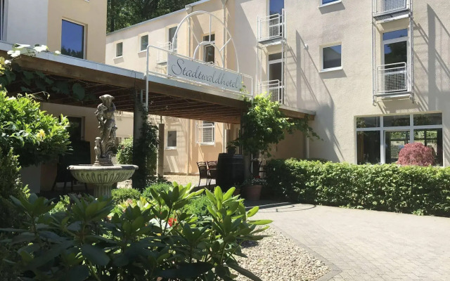 SCHROEDERS Stadtwaldhotel